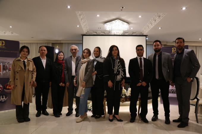 M&aacute;quina de moldagem de machos com areia totalmente autom&aacute;tica controlada por PLC 13,8KW 5