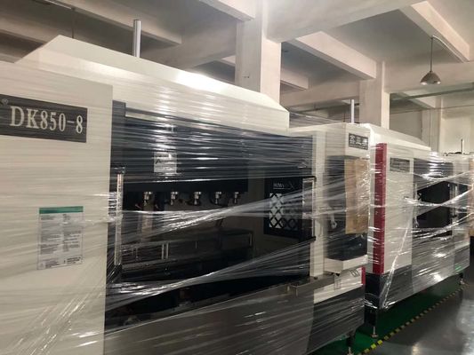 comprar Máquina de polonês abrasiva do torneira de 6 linhas centrais para as peças de metal Fabricação em linha