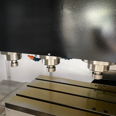 Máquina de gravação e fresagem CNC de alta velocidade para superfícies de peças fundidas